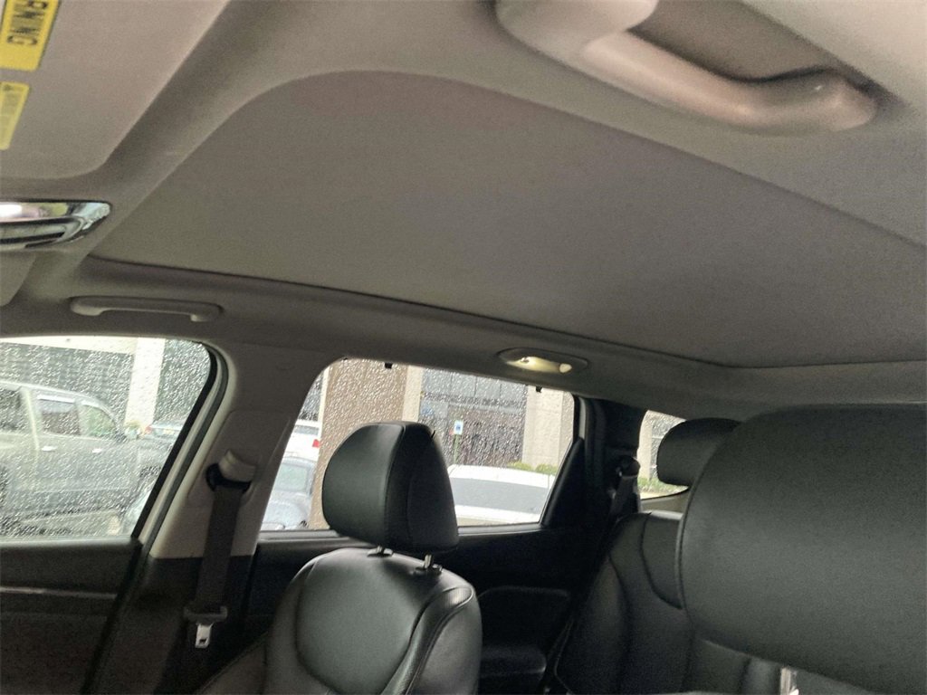 Used 2021 Hyundai Santa Fe SEL w/ Convenience + Premium Package image 12