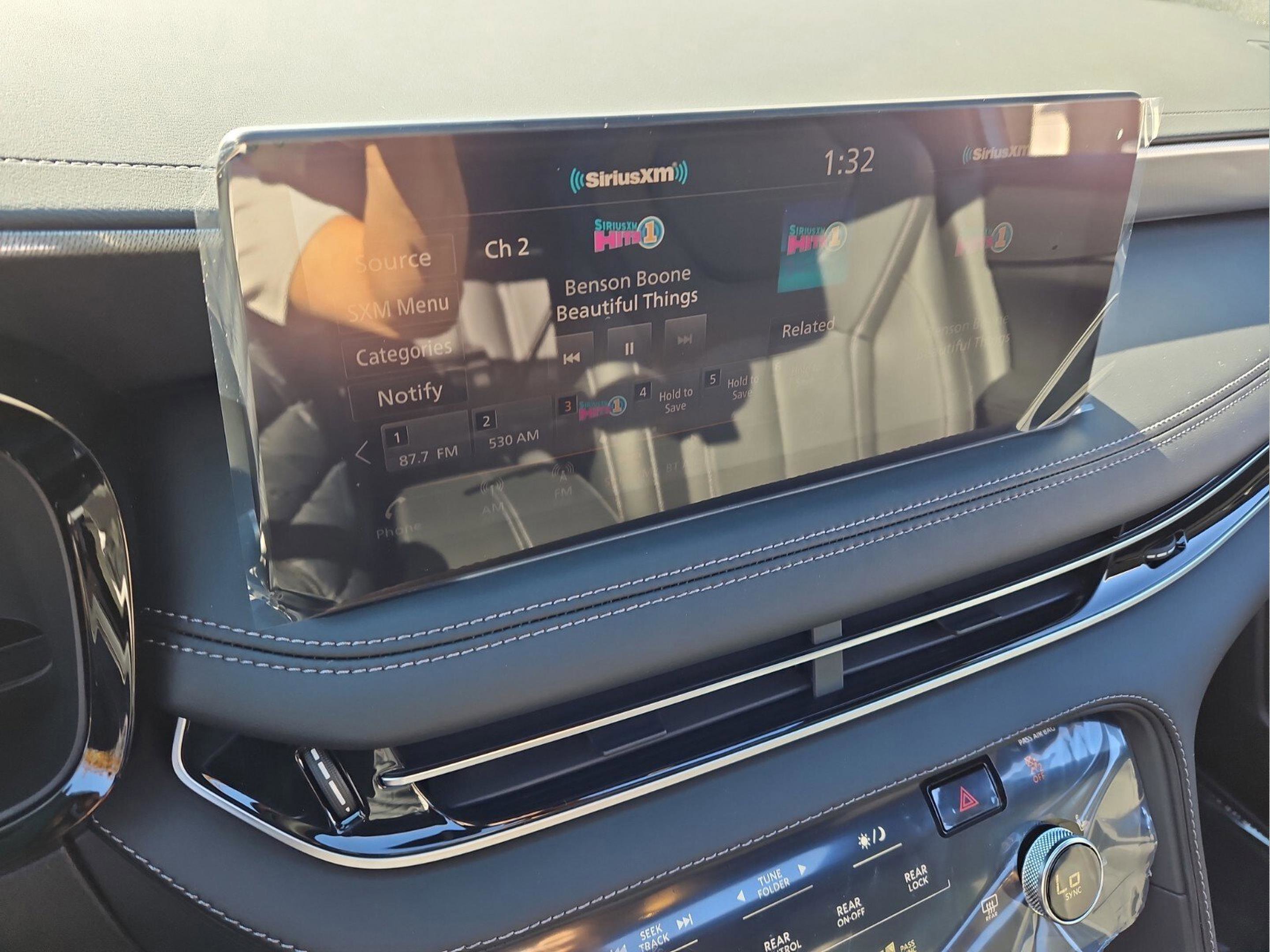 Certified 2025 INFINITI QX60 Luxe w/ Black Edition image 18