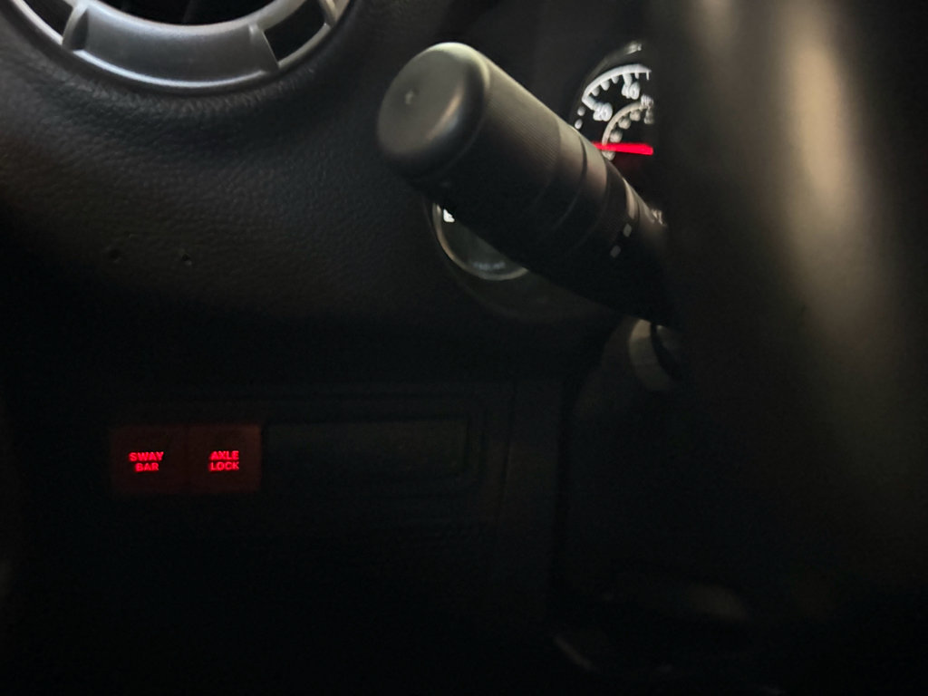 Used 2017 Jeep Wrangler Unlimited Rubicon AWD/4WD image 15