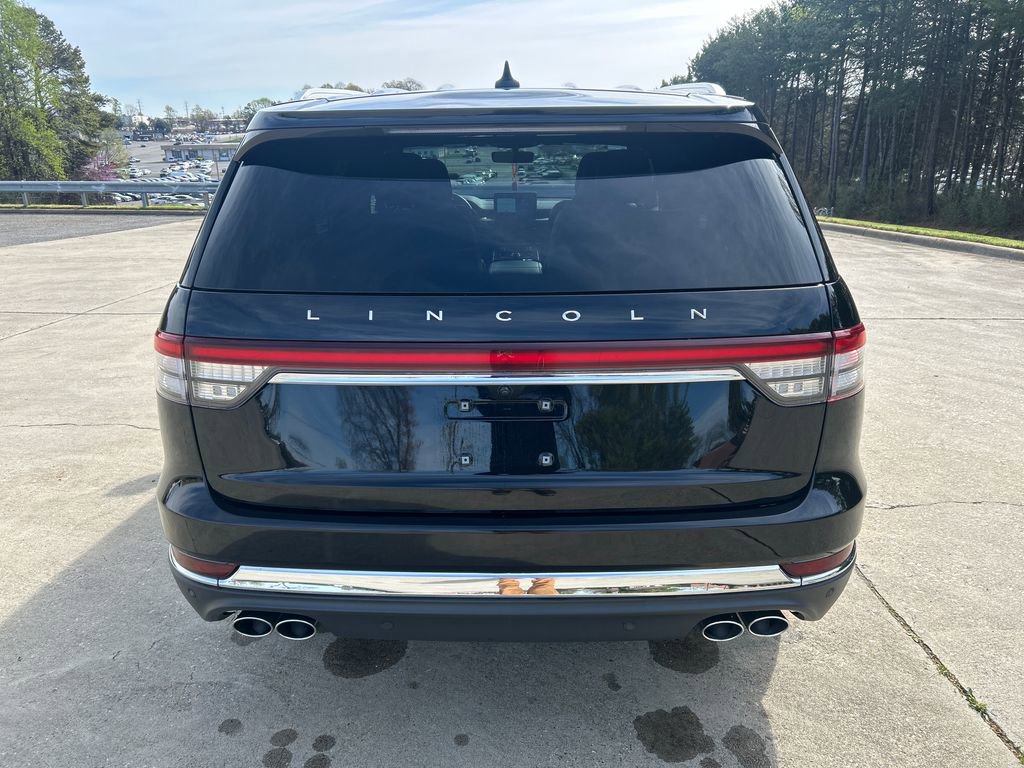 Certified 2023 Lincoln Aviator Reserve w/ Equipment Group 201A image 4