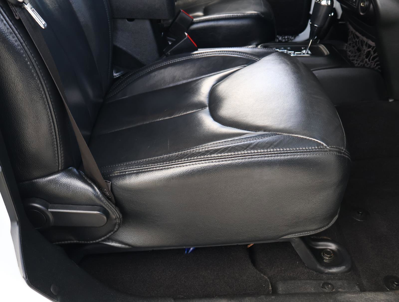 Used 2017 Jeep Wrangler Unlimited Sahara AWD/4WD image 17