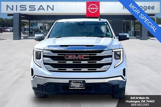 Used 2024 GMC Sierra 1500 SLE RWD image 2