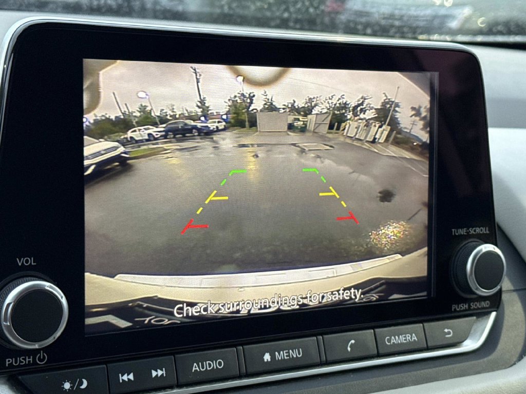 Used 2023 Nissan Rogue SV AWD/4WD image 15