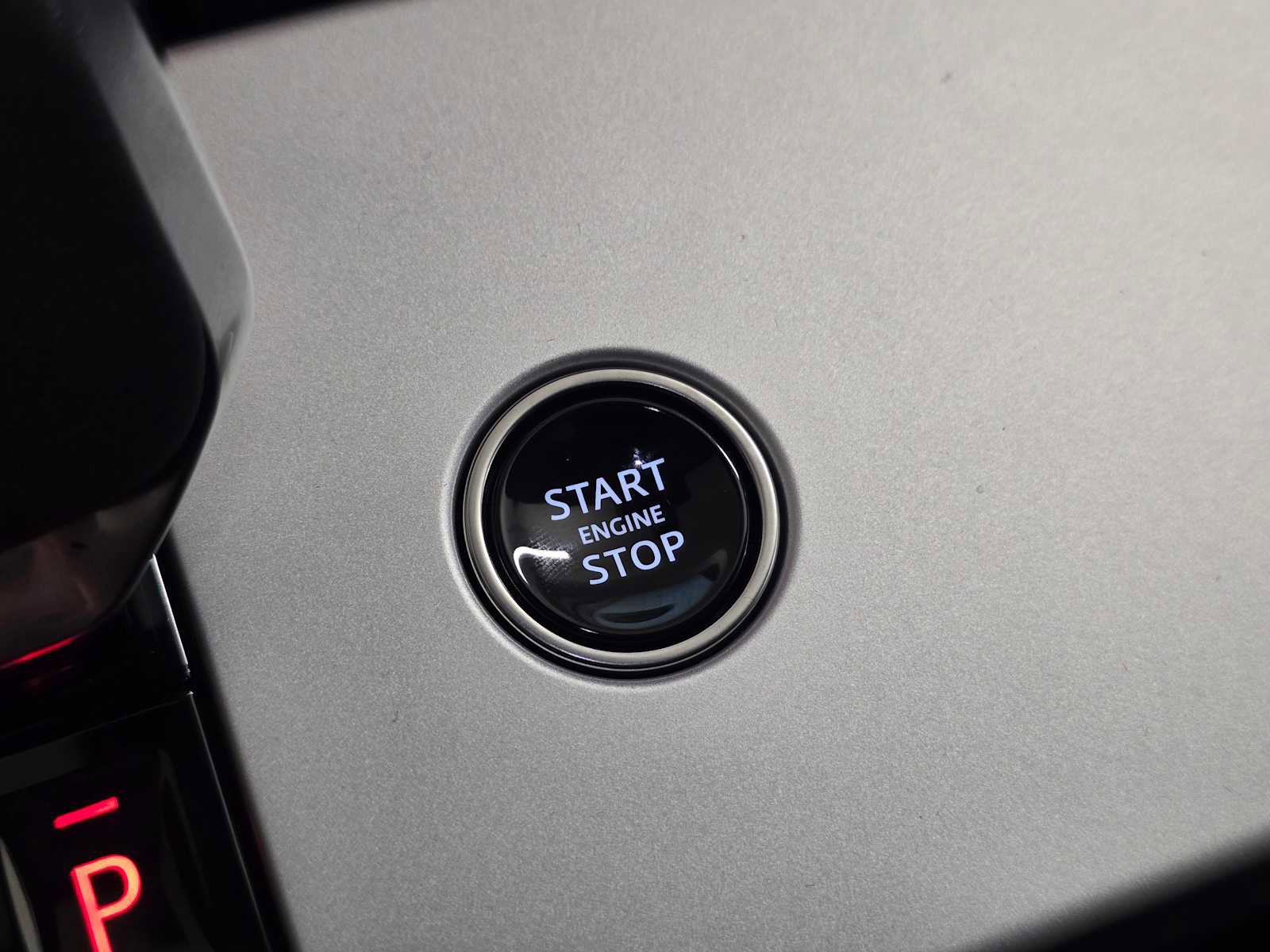 New 2025 Land Rover Range Rover Long Wheelbase SE image 36