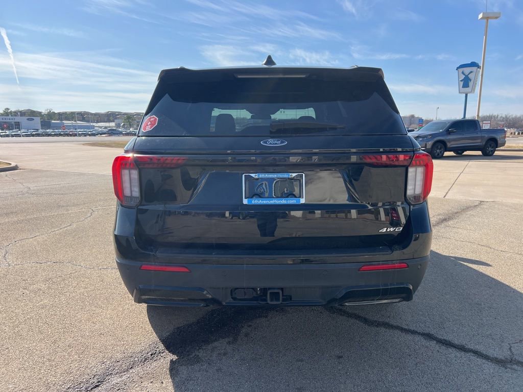 Used 2025 Ford Explorer ST-Line AWD/4WD image 4