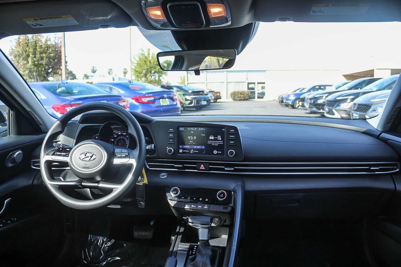 Used 2023 Hyundai Elantra SEL FWD image 16