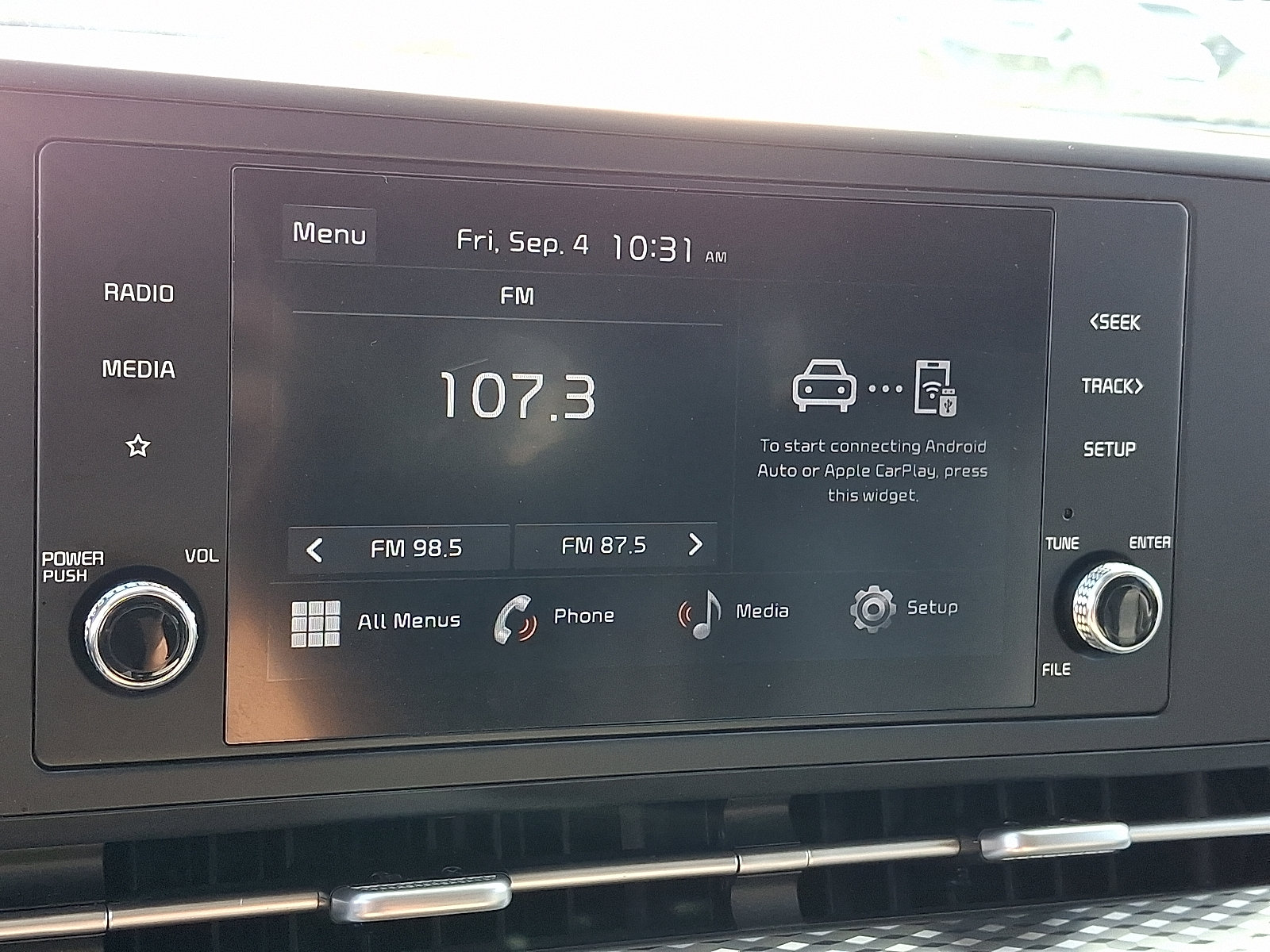 Certified 2024 Kia Carnival LX FWD image 17