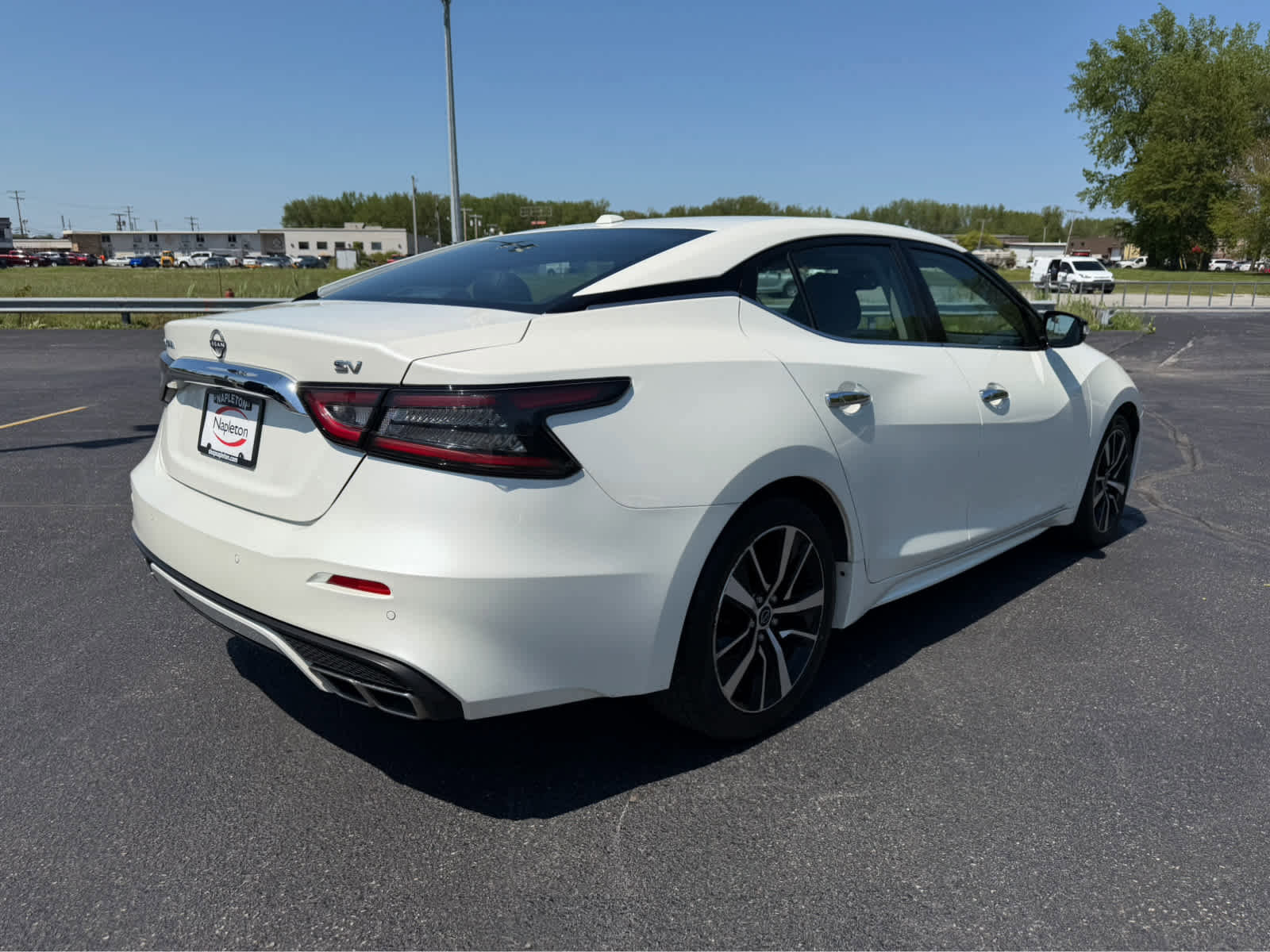 Used 2023 Nissan Maxima SV w/ Floor Mat Group FWD image 8