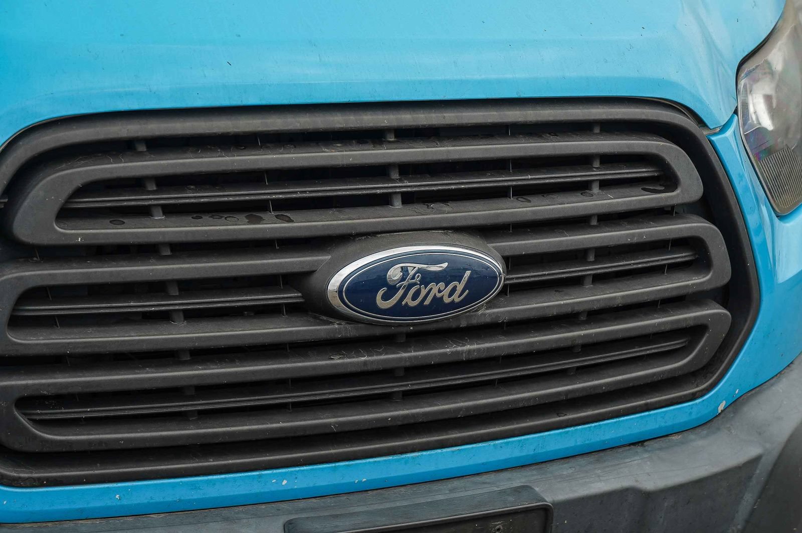 Used 2017 Ford Transit 150 148 Low Roof RWD image 5