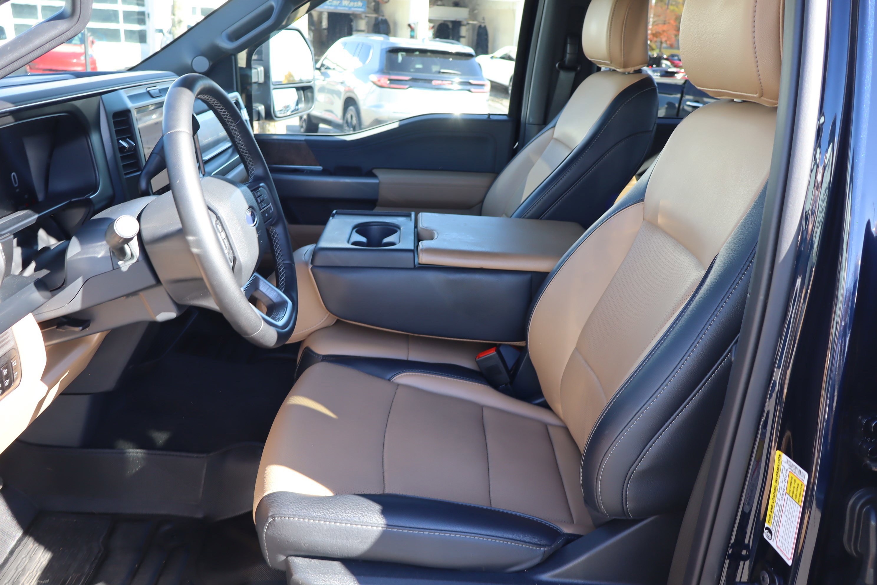 Used 2025 Ford F250 Lariat image 19