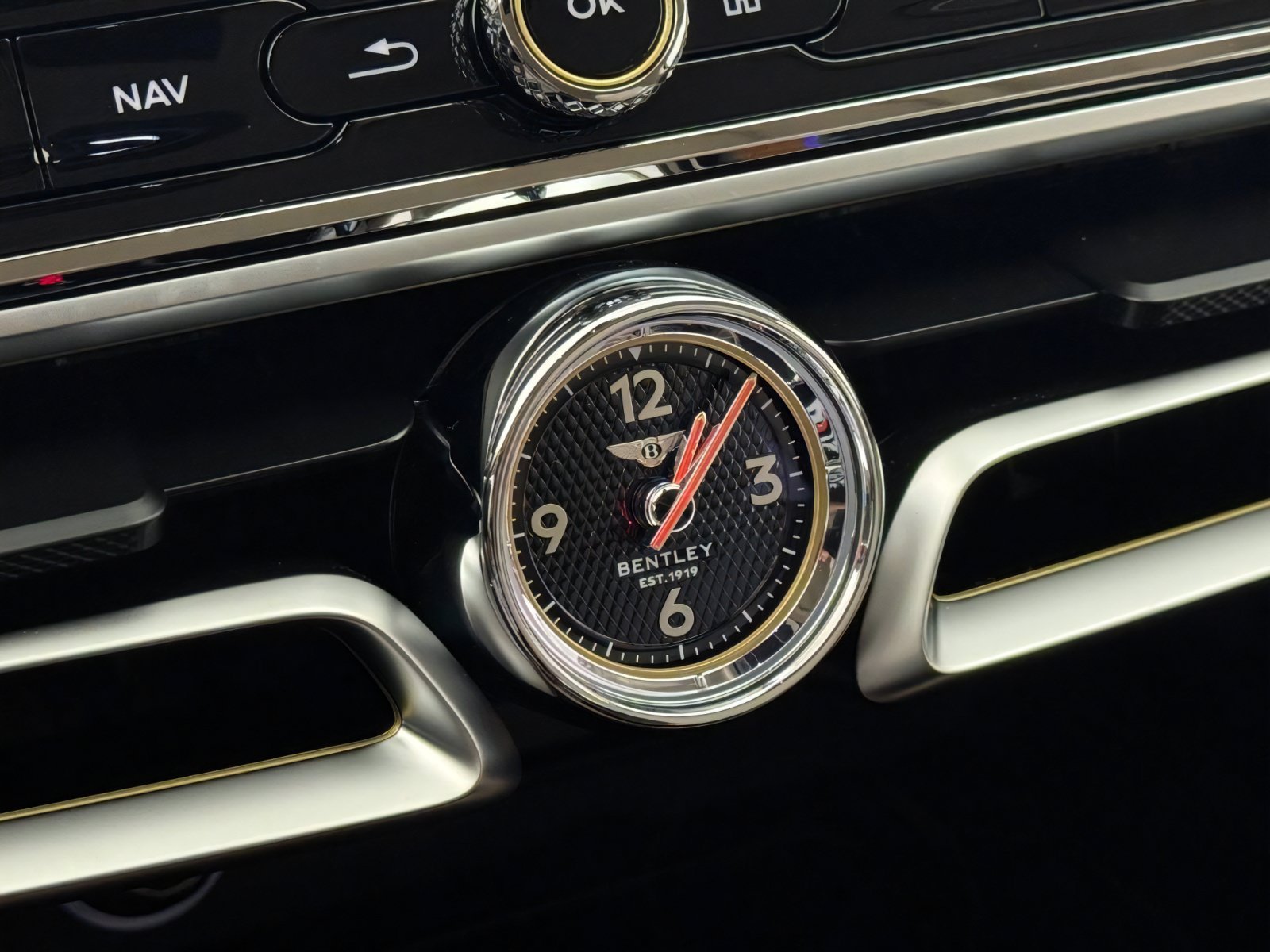 New 2026 Bentley Flying Spur Azure AWD/4WD image 44