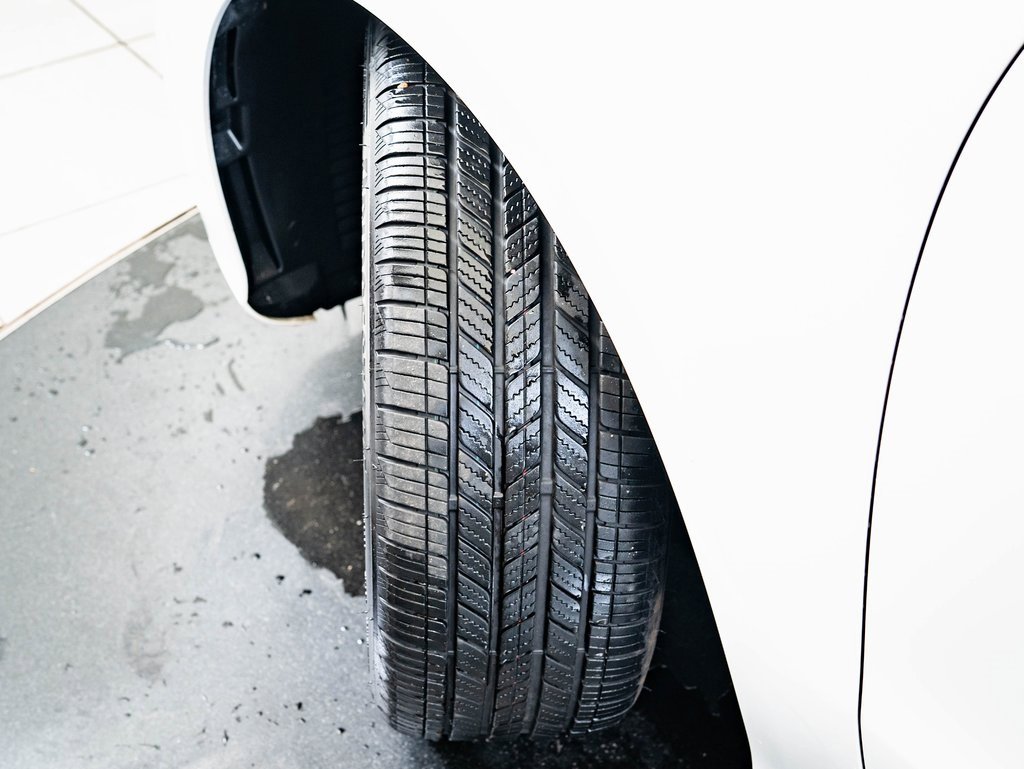 Certified 2025 Mercedes-Benz CLA 250 4MATIC image 37