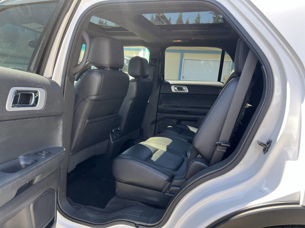 Used 2015 Ford Explorer Limited w/ Equipment Group 301A image 23