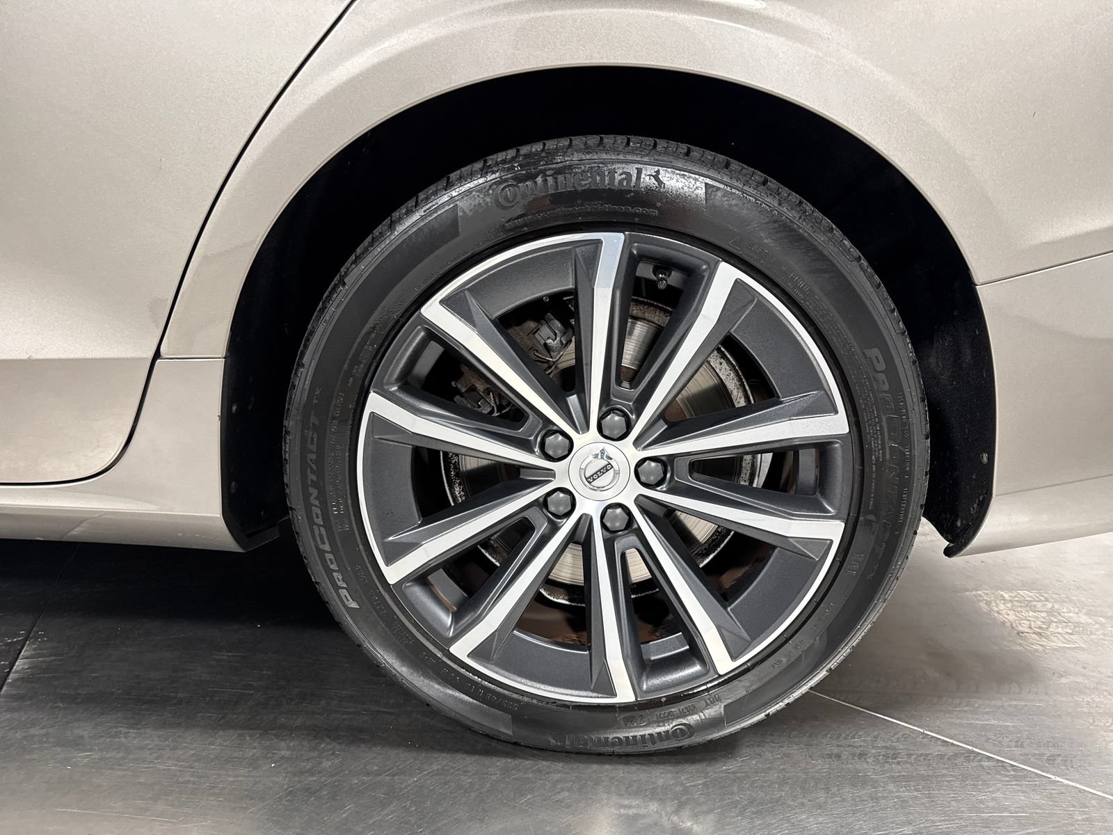 Used 2021 Volvo S60 T6 Momentum w/ Premium Package AWD/4WD image 12