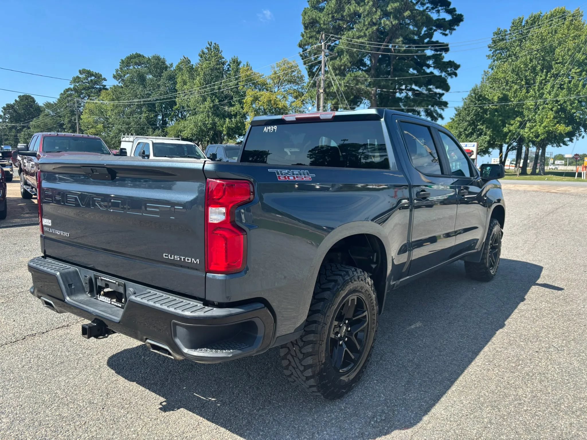 Used 2019 Chevrolet Silverado 1500 Custom Trail Boss w/ Custom Convenience Package AWD/4WD image 5