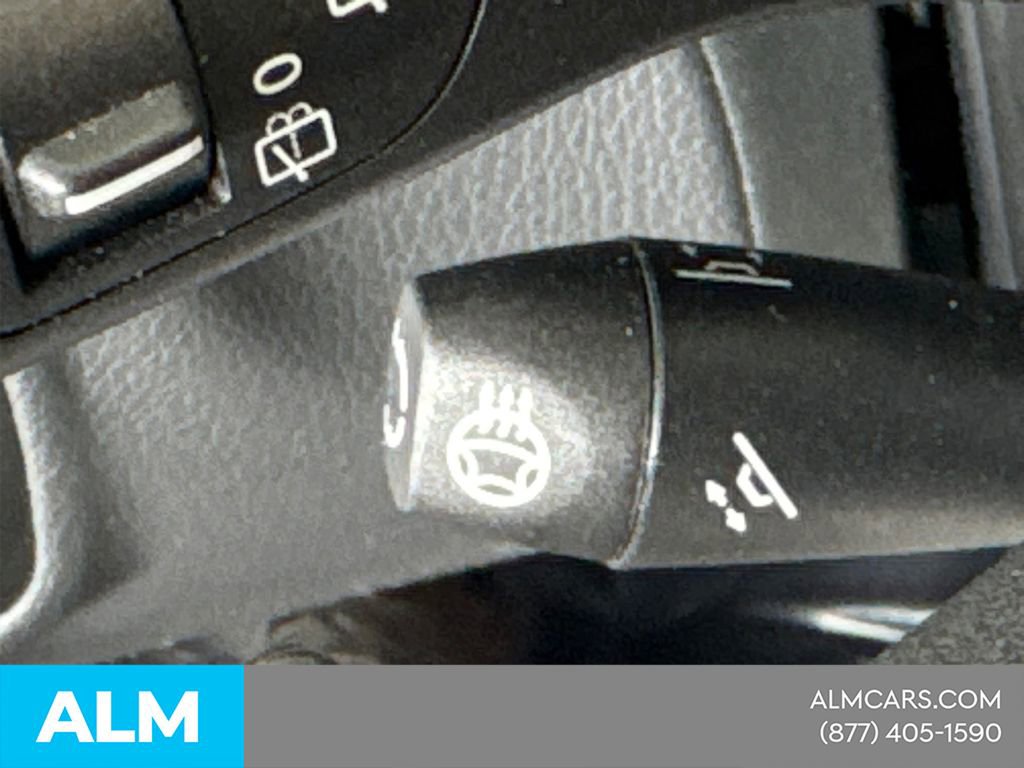 Used 2021 Mercedes-Benz GLC 300 4MATIC image 32