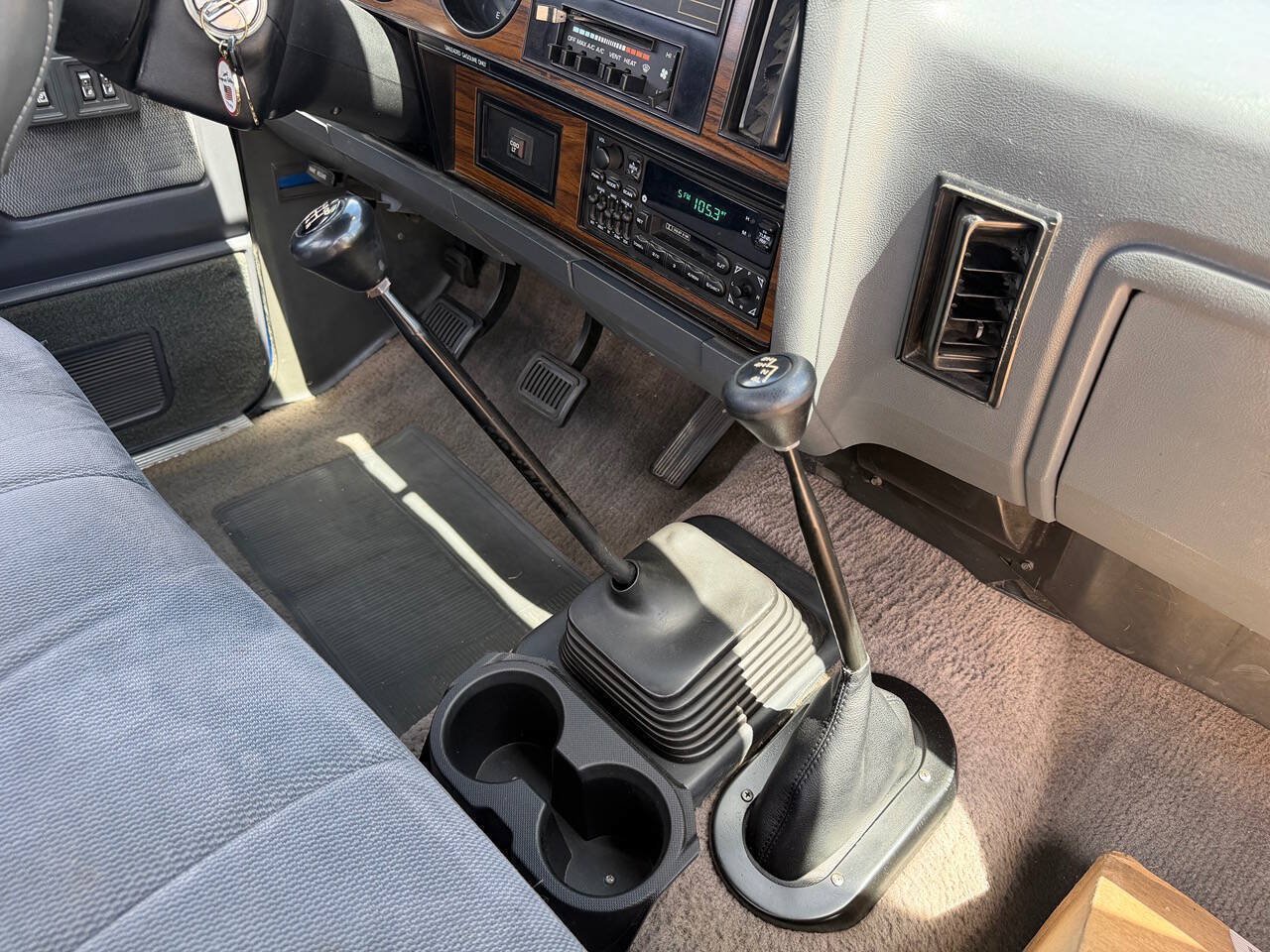 Used 1992 Dodge D/W Truck 250 AWD/4WD image 16