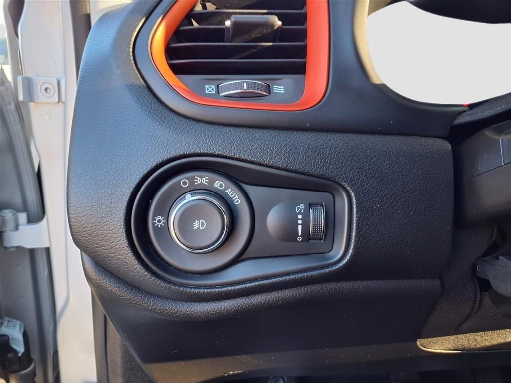 Used 2020 Jeep Renegade Sport image 23