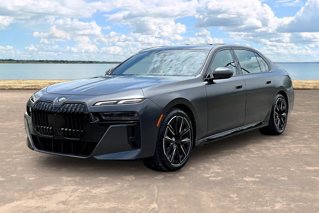 Used 2023 BMW 740i w/ Parking Assistance Package RWD image 1