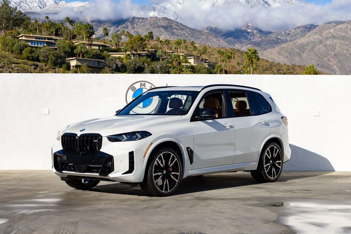 Used 2024 BMW X5 M60i image 1