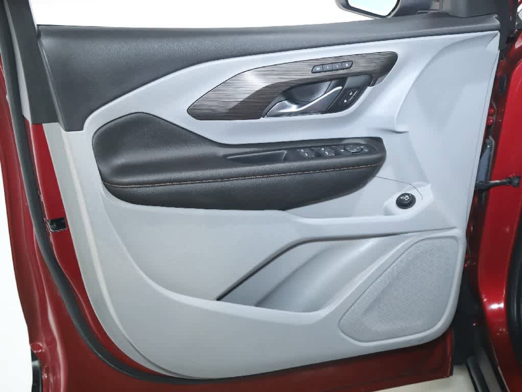Used 2021 GMC Terrain SLT image 16