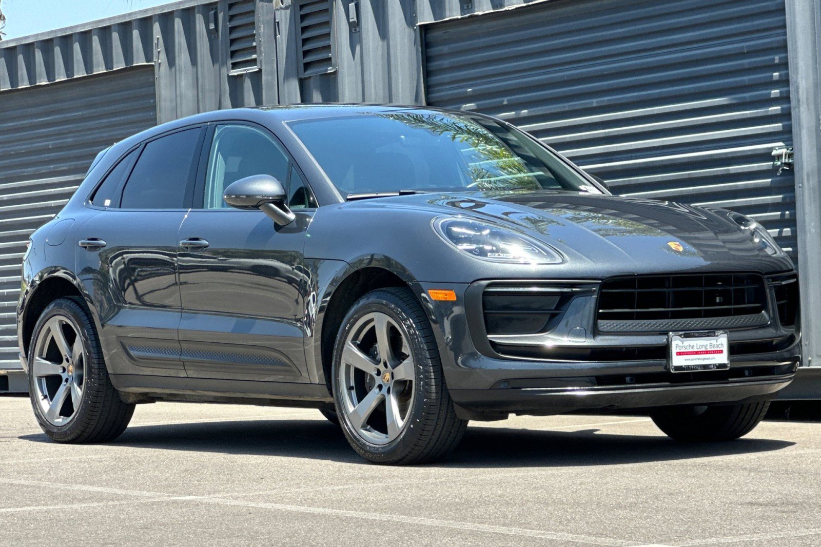 Certified 2022 Porsche Macan AWD/4WD image 10
