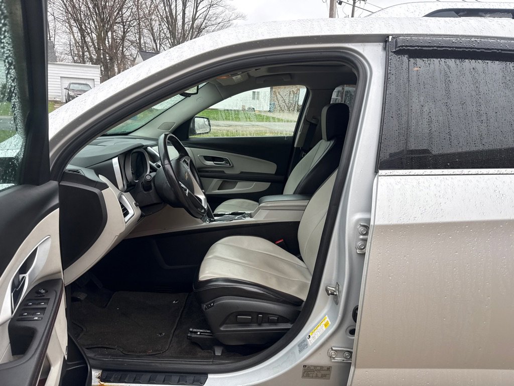 Used 2010 Chevrolet Equinox LTZ AWD/4WD image 9