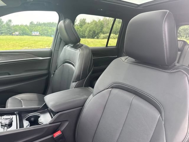 New 2026 Jeep Grand Cherokee Limited AWD/4WD image 14