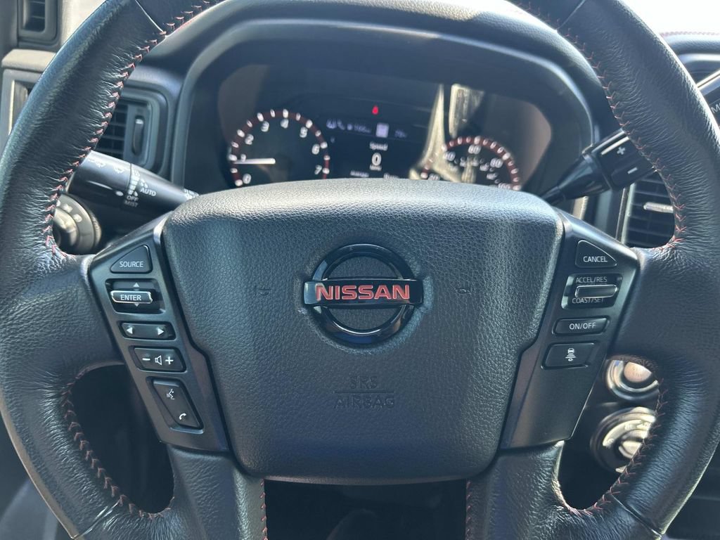 Used 2022 Nissan Titan PRO-4X AWD/4WD image 41