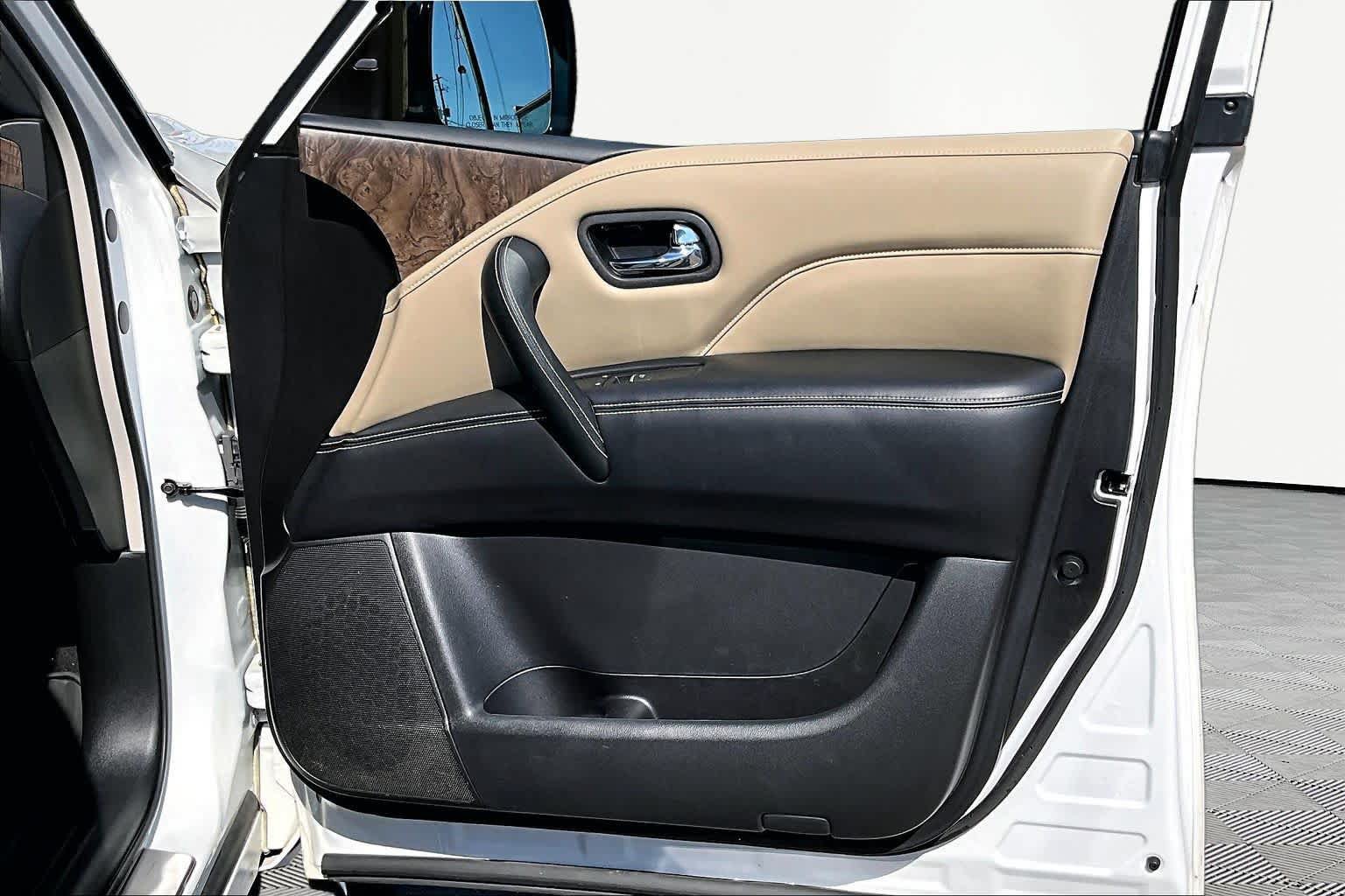 Used 2021 INFINITI QX80 Premium Select w/ Cargo Package AWD/4WD image 23