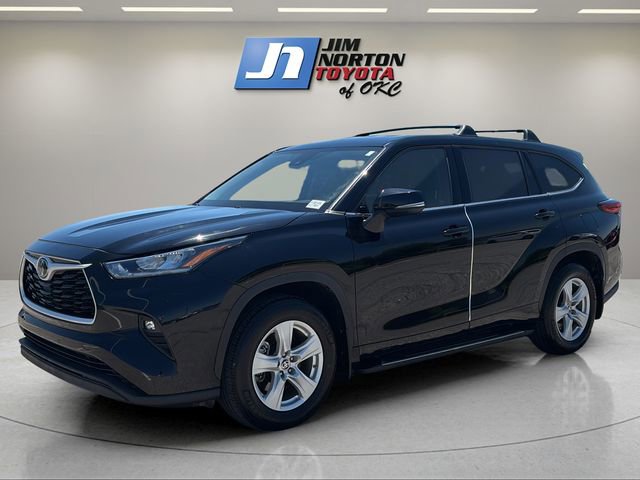 Used 2020 Toyota Highlander LE AWD/4WD image 1