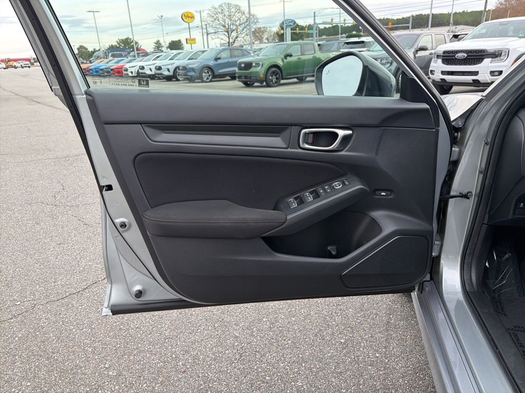 Used 2025 Honda Civic Sport image 12