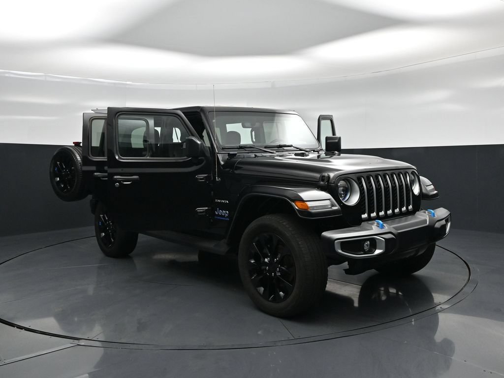 Used 2023 Jeep Wrangler Unlimited Sahara AWD/4WD image 27