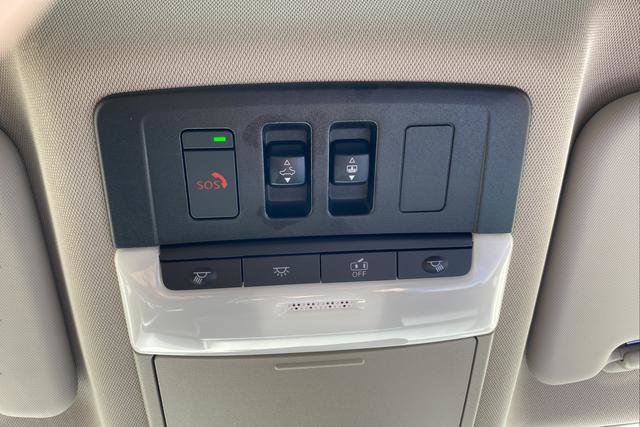 Used 2024 Nissan Rogue Platinum image 31