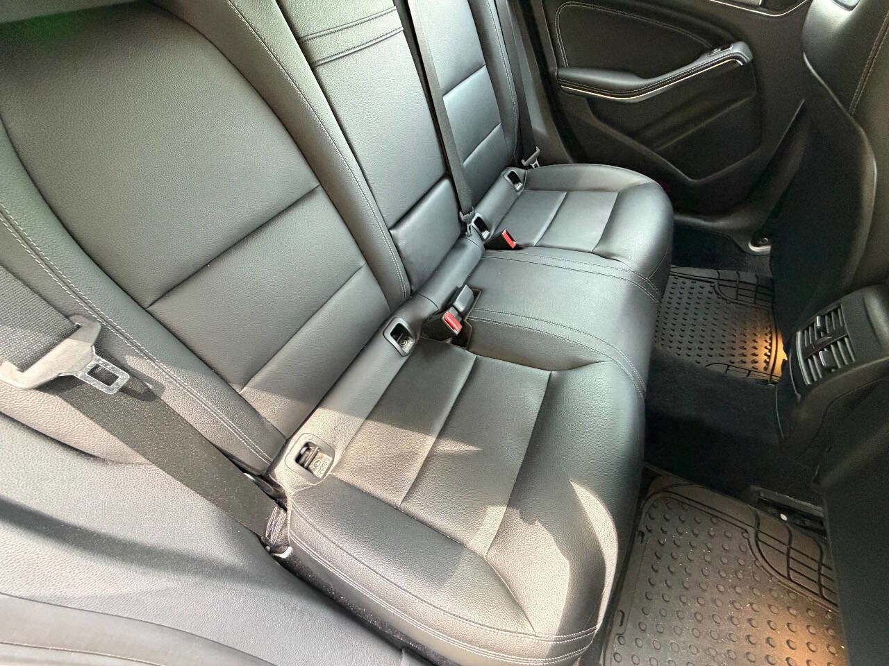 Used 2019 Mercedes-Benz CLA 250 4MATIC image 14