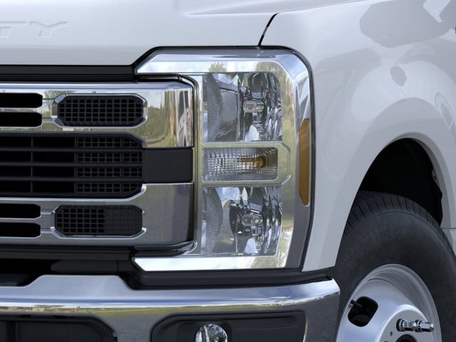 New 2025 Ford F350 XL w/ XL Chrome Package RWD image 19