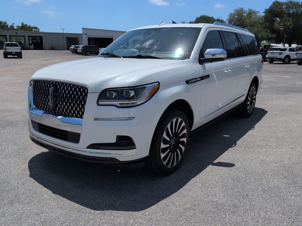 Used 2022 Lincoln Navigator L Black Label AWD/4WD image 6
