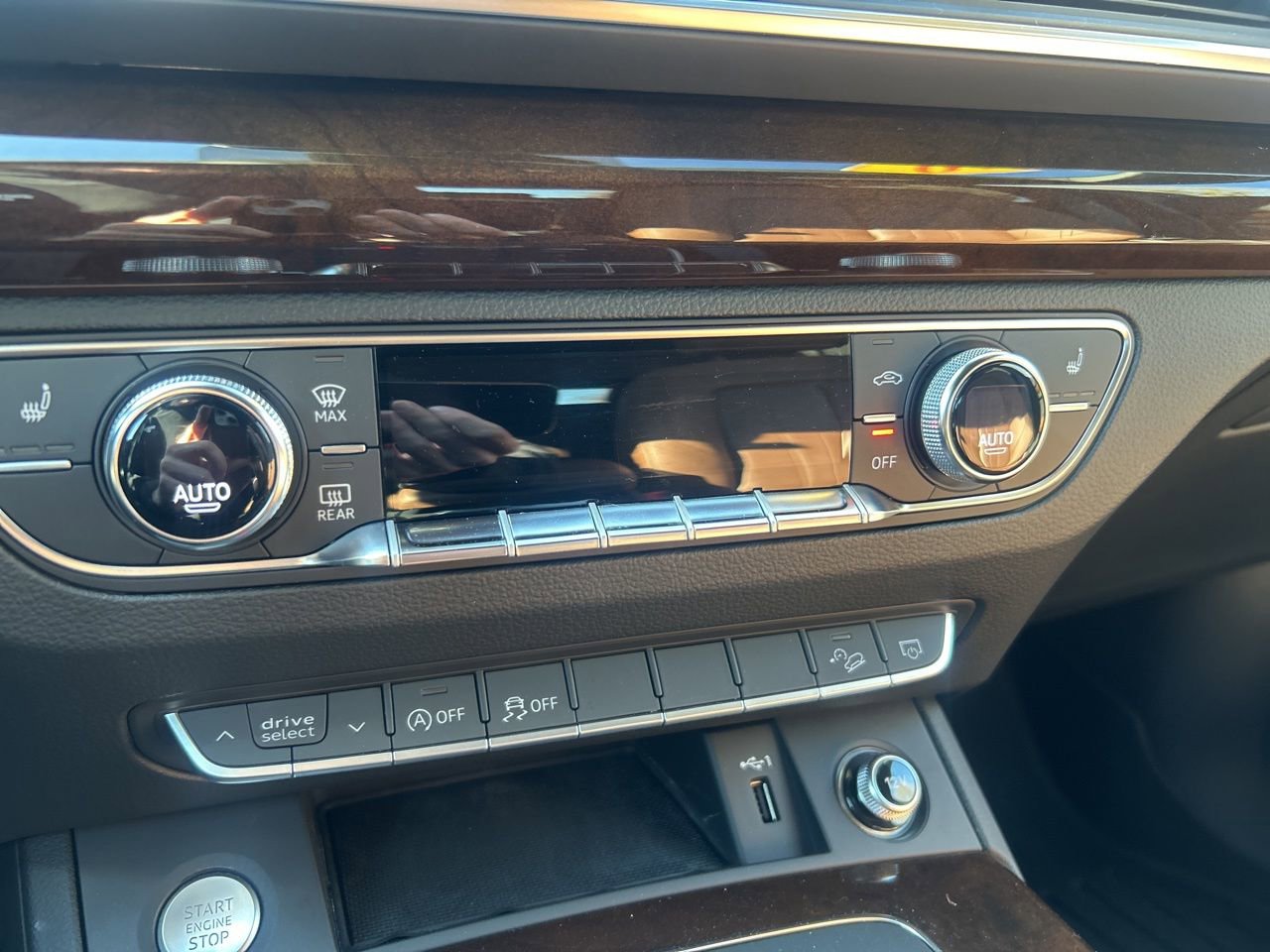 Used 2019 Audi Q5 2.0T Premium w/ Convenience Package image 26