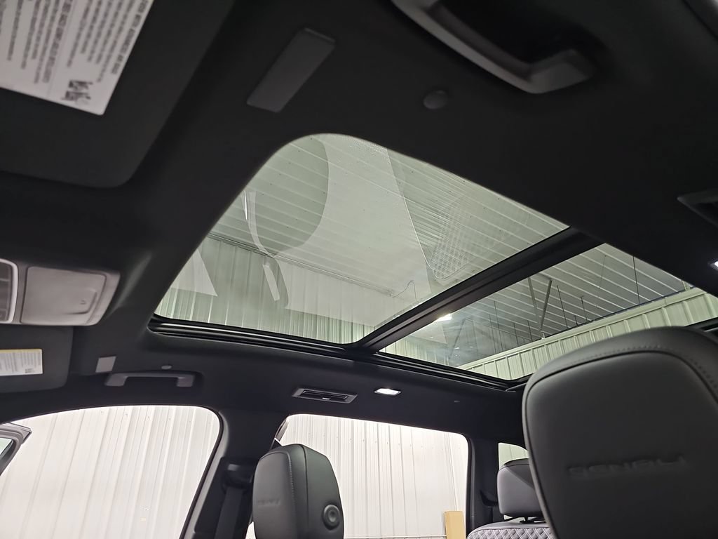 New 2027 GMC Acadia Denali w/ LPO, Floor Liner Package AWD/4WD image 33