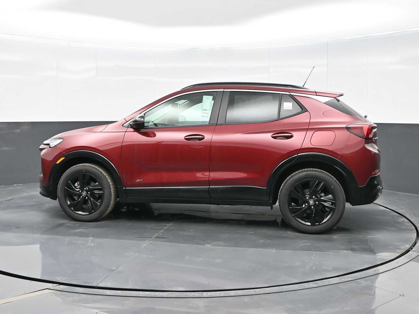 Used 2025 Buick Encore GX Sport Touring w/ Advanced Technology Package AWD/4WD image 5