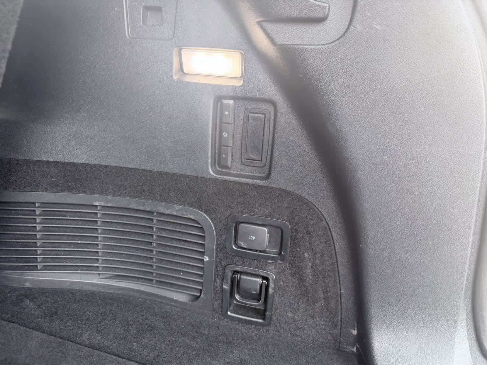 Used 2023 Lincoln Aviator AWD image 11