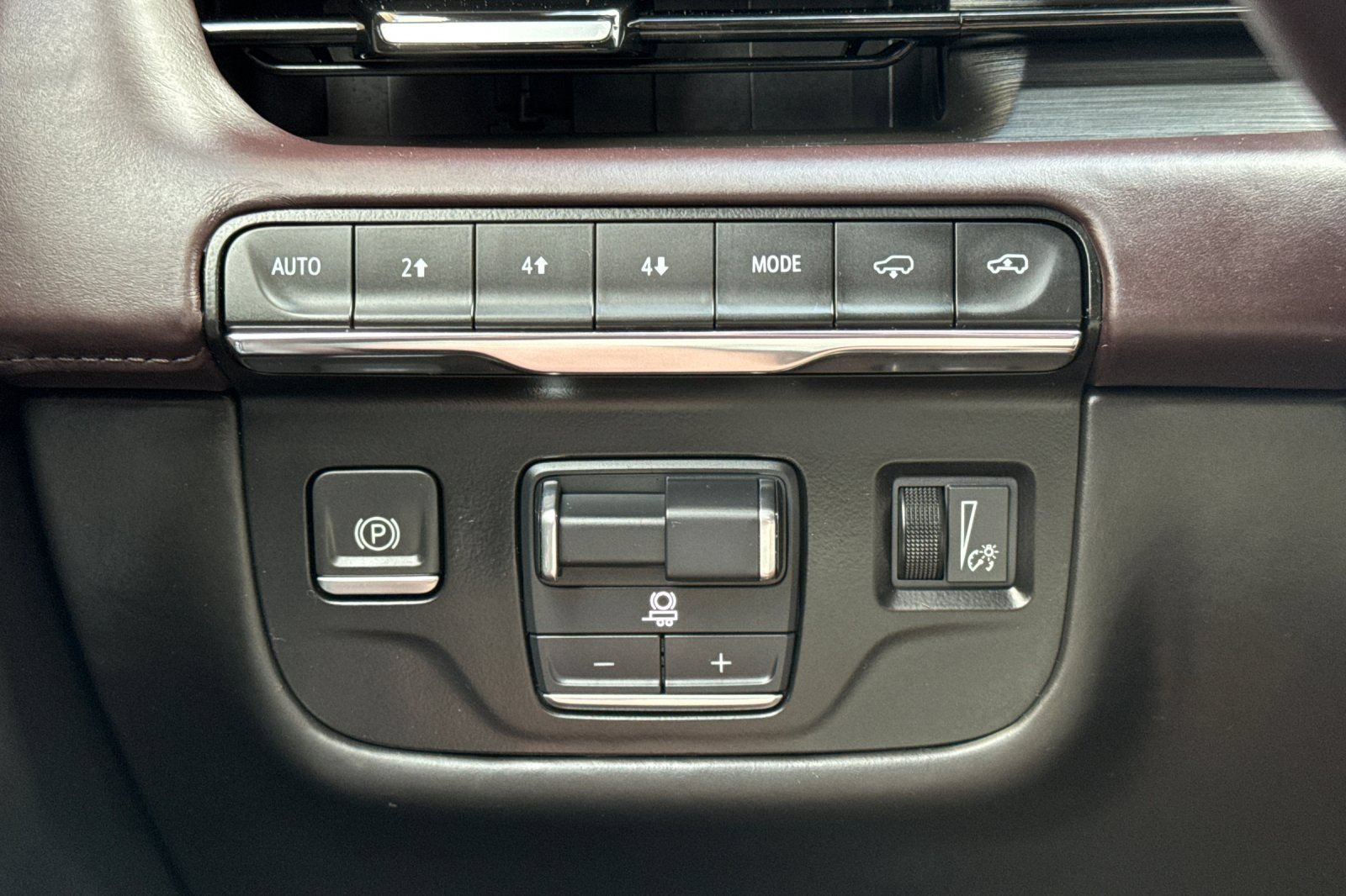 Certified 2022 Cadillac Escalade ESV Sport Platinum AWD/4WD image 35