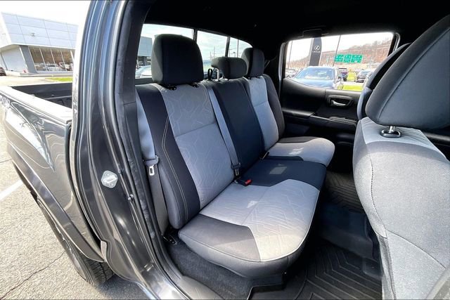 Used 2022 Toyota Tacoma TRD Sport w/ Technology Package image 26