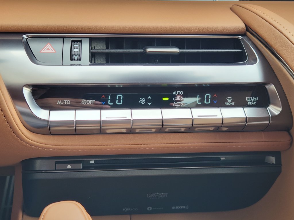 Used 2018 Lexus LC 500 Coupe w/ Touring Package RWD image 18