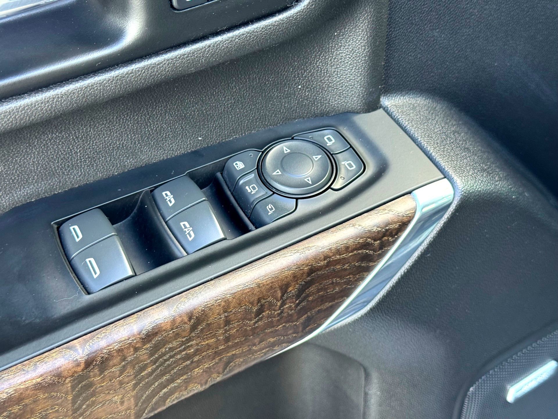 Used 2022 GMC Sierra 3500 Denali image 17