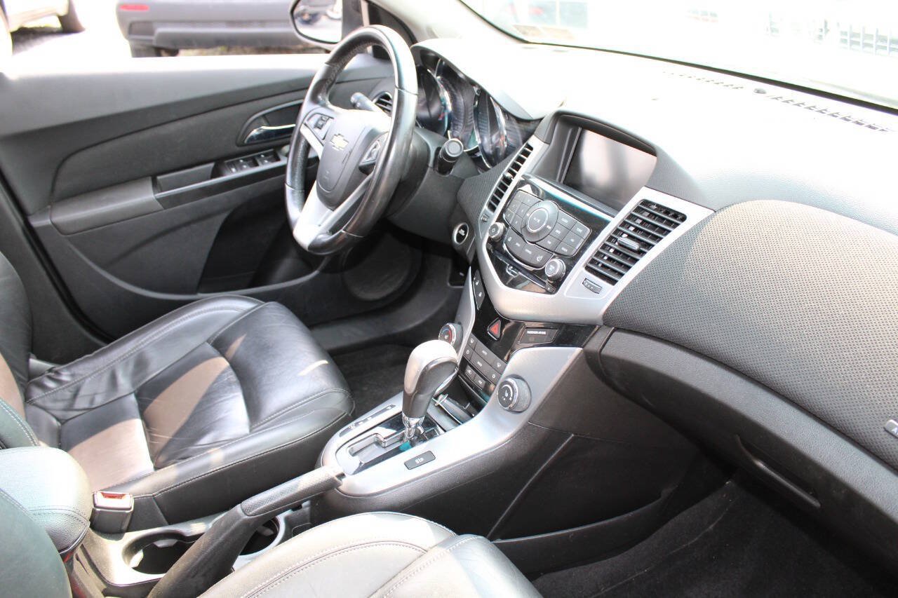 Used 2013 Chevrolet Cruze LTZ w/ Enhanced Safety Package FWD image 12