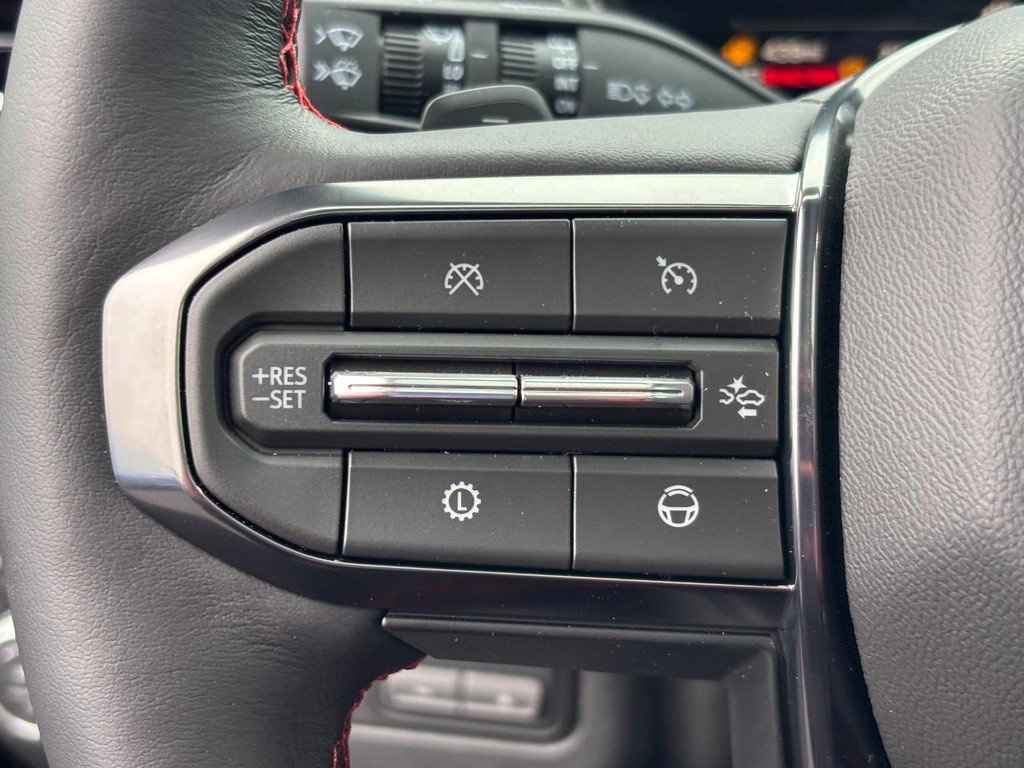 New 2026 GMC Yukon XL AT4 Ultimate w/ LPO, Illumination Package image 17