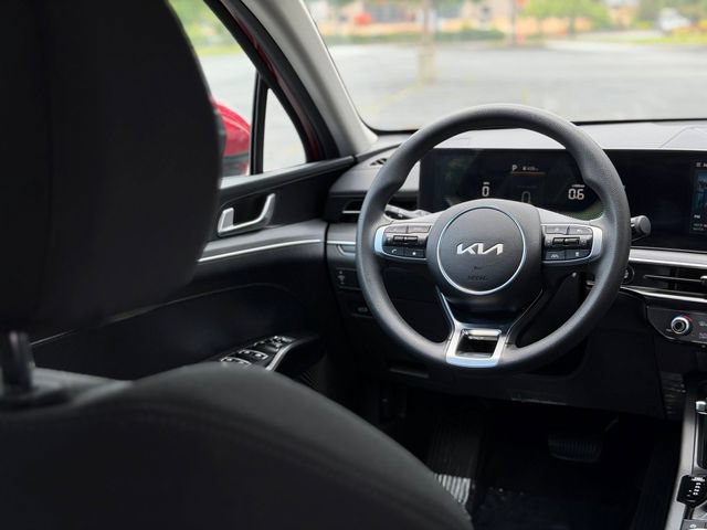 Certified 2025 Kia K5 LXS FWD image 37