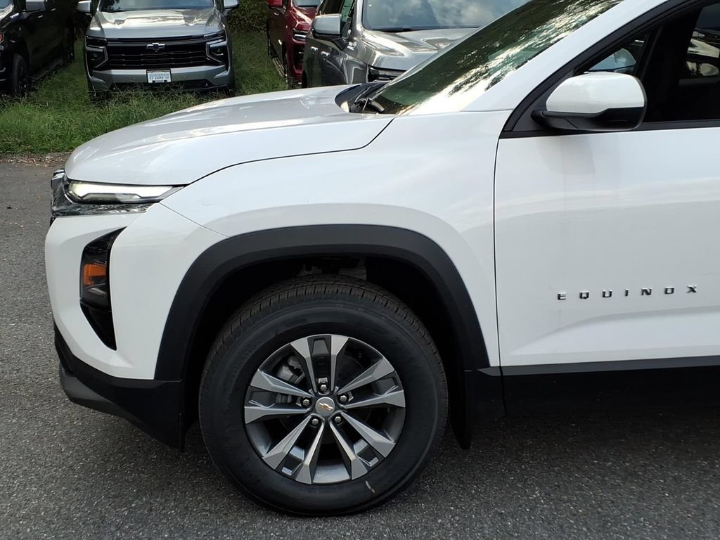 New 2027 Chevrolet Equinox LT FWD image 7