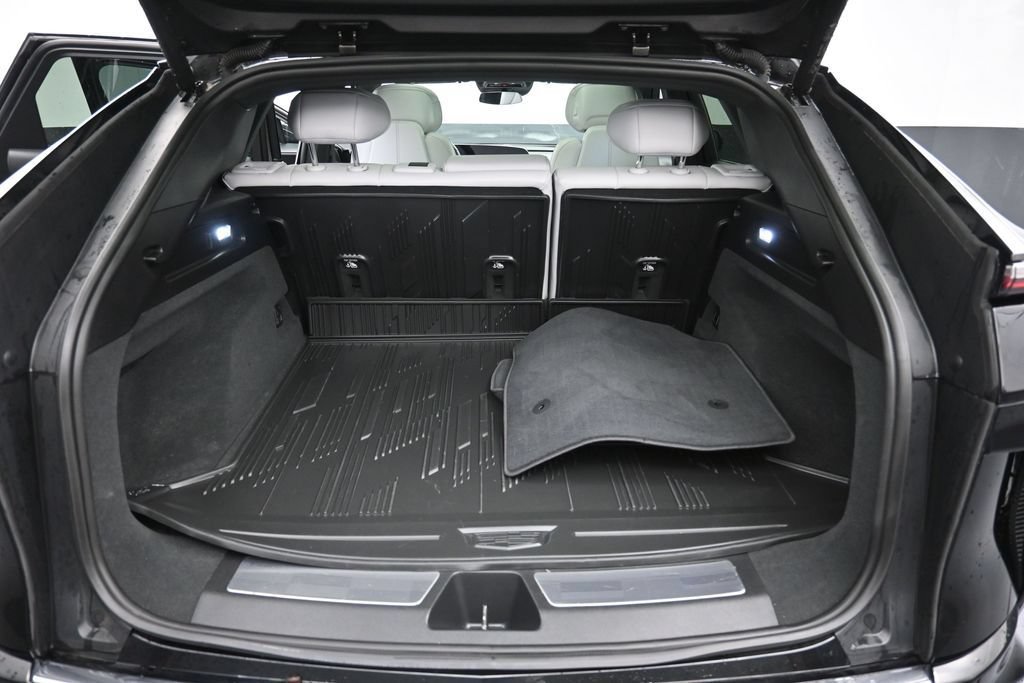Used 2024 Cadillac Lyriq Luxury w/ LPO, Floor Liner Package RWD image 23